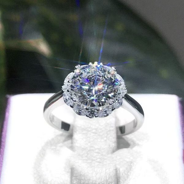 5ct Pigeon Egg Diamond Solitaire Ring – Dazzling Brilliance in Luxe Platinum Setting
