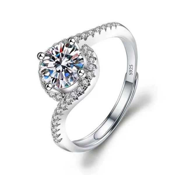 Women's Fashion 4-Prong Full Pavé Diamond Ring – Elegant Solitaire with Halo Setting