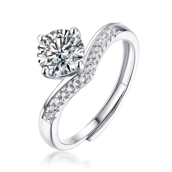 Women's Fashion 4-Prong Full Pavé Diamond Ring – Elegant Solitaire with Halo Setting