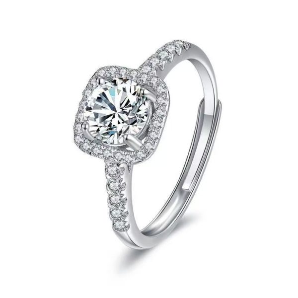 1 Carat Diamond Solitaire Ring for Women – Modern Minimalist Luxury in 18K Gold